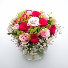 Roses and bridal veil (Beautiful bouquet)
